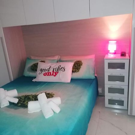 Fiumicino Aeroporto Casa Vacanze Orchidea Екстериор снимка
